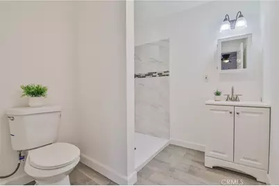 1335 W 68th, Los Angeles, CA 90044 - Photo 23