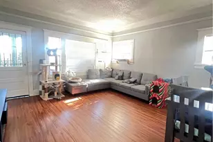2955 Van Buren Pl, Los Angeles, CA 90007 - Photo 41