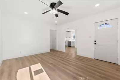 8921 Wadsworth, Los Angeles, CA 90002 - Photo 7