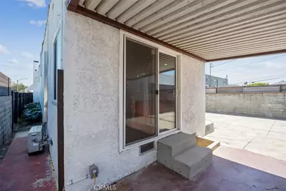 7037 Cimarron Street, Los Angeles, CA 90047 - Photo 19