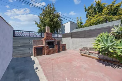 7037 Cimarron Street, Los Angeles, CA 90047 - Photo 21