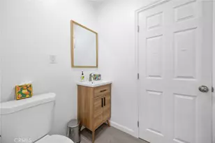 7037 Cimarron St, Los Angeles, CA 90047 - Photo 15