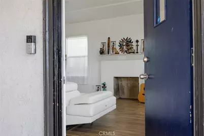 7037 Cimarron Street, Los Angeles, CA 90047 - Photo 5