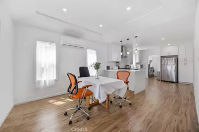 7037 Cimarron Street, Los Angeles, CA 90047 - Photo 9
