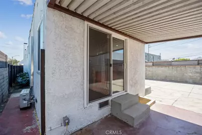 7037 Cimarron Street, Los Angeles, CA 90047 - Photo 19