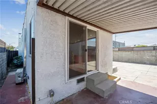 7037 Cimarron St, Los Angeles, CA 90047 - Photo 19