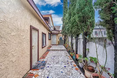 10334 Tujunga Canyon, Tujunga, CA 91042 - Photo 19