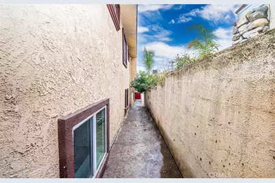 10334 Tujunga Canyon, Tujunga, CA 91042 - Photo 17