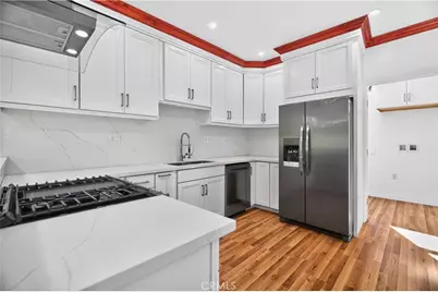 1330 W 48th, Los Angeles, CA 90037 - Photo 9