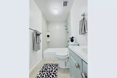 1301 E Pacific Coast, Wilmington, CA 90744 - Photo 11