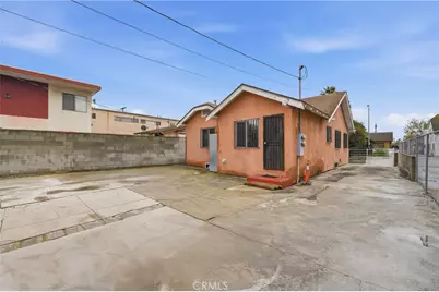 915 W Gage, Los Angeles, CA 90044 - Photo 3