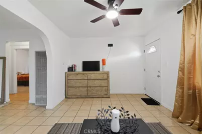 915 W Gage, Los Angeles, CA 90044 - Photo 7