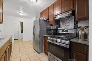 915 W Gage, Los Angeles, CA 90044 - Photo 11