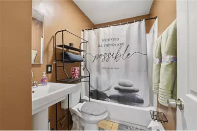 915 W Gage, Los Angeles, CA 90044 - Photo 17