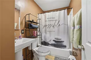 915 W Gage, Los Angeles, CA 90044 - Photo 17