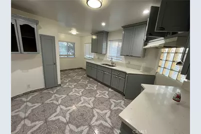 3007 Sequoia, South Gate, CA 90280 - Photo 3