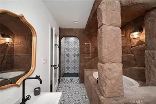 7326 Vanalden, Reseda, CA 91335 - Photo 17