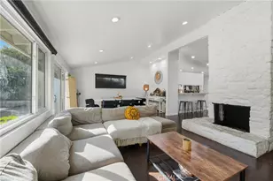 20703 Collins, Woodland Hills, CA 91367 - Photo 9