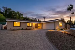 20703 Collins, Woodland Hills, CA 91367 - Photo 7