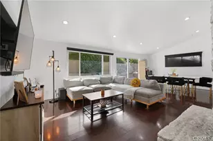 20703 Collins, Woodland Hills, CA 91367 - Photo 11