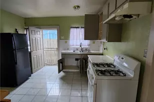 3771 S Catalina, Los Angeles, CA 90007 - Photo 5