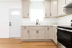 8230 Compton, Los Angeles, CA 90001 - Photo 9