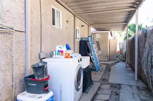 8230 Compton, Los Angeles, CA 90001 - Photo 43