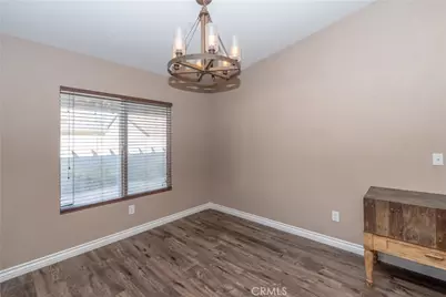 17648 Park Plaza Court, Victorville, CA 92395 - Photo 21