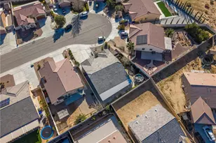 17648 Park Plaza Ct, Victorville, CA 92395 - Photo 37