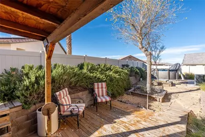 17648 Park Plaza Court, Victorville, CA 92395 - Photo 31