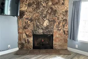 15974 Coronado Dr, Victorville, CA 92394 - Photo 9