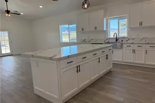 2115 Seville Pl, Pinon Hills, CA 92372 - Photo 15