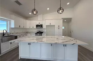 2115 Seville Pl, Pinon Hills, CA 92372 - Photo 19