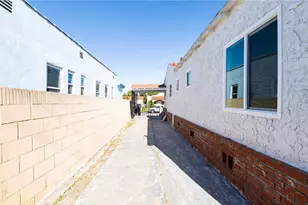 1428 W 89th, Los Angeles, CA 90047 - Photo 29