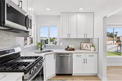 911 Hawaiian, Wilmington, CA 90744 - Photo 15