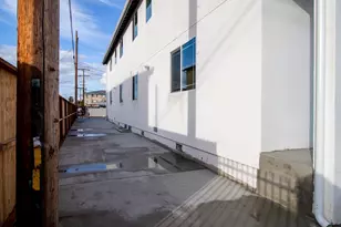 815 W G St, Wilmington, CA 90744 - Photo 5