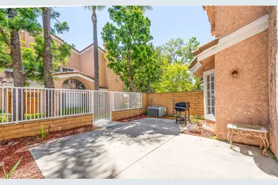 12162 Napoli Drive, Cerritos, CA 90703 - Photo 9