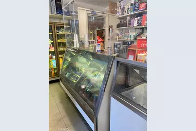 10201 S Vermont, Los Angeles, CA 90044 - Photo 3