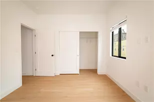 351 S Catalina, Los Angeles, CA 90020 - Photo 29