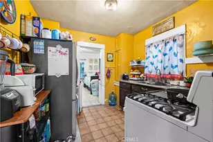 873 W Vernon, Los Angeles, CA 90037 - Photo 13