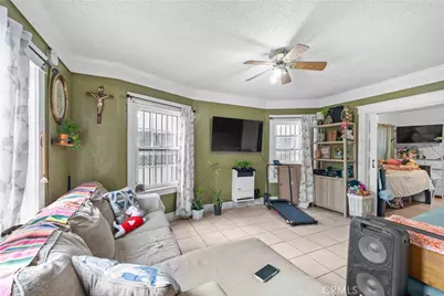 873 W Vernon, Los Angeles, CA 90037 - Photo 7