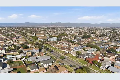 9716 S Van Ness, Los Angeles, CA 90047 - Photo 41