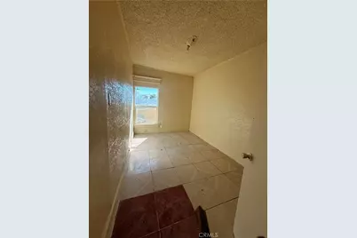 4257 San Pedro Place, Los Angeles, CA 90011 - Photo 15