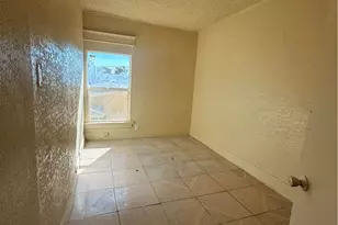 4257 San Pedro Pl, Los Angeles, CA 90011 - Photo 15