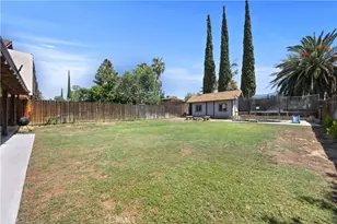 3319 Maywood Dr, Bakersfield, CA 93306 - Photo 27