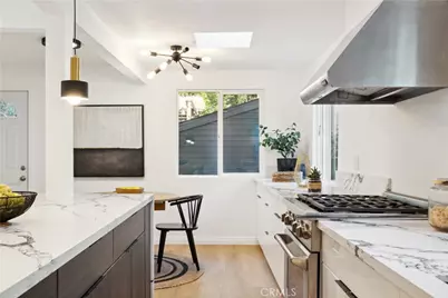 1290 E Woodbury, Pasadena, CA 91104 - Photo 23