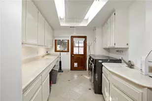 9378 Suva St, Downey, CA 90240 - Photo 33