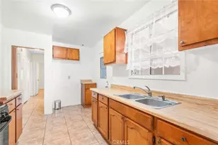 1972 E 88th, Los Angeles, CA 90002 - Photo 13