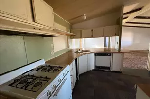 13173 Camellia Rd, Victorville, CA 92392 - Photo 9