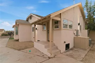 1111 W 98th St, Los Angeles, CA 90044 - Photo 33